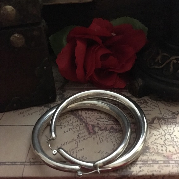 Large Puffy Hoops - Picture 5 of 8